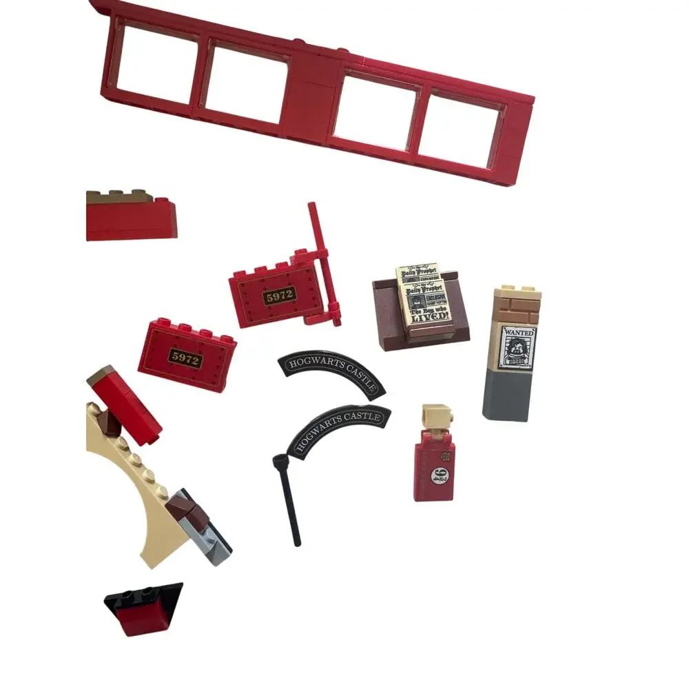 Lot of Harry Potter Hogwarts Express Incomplete Build Pieces AS PICTURED